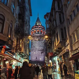 oteli̇ zi̇yaret edi̇n